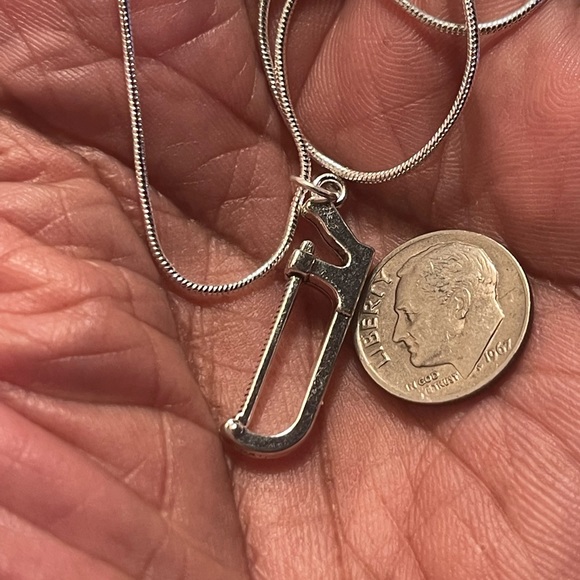 Pendant Chain Necklace - Picture 3 of 4